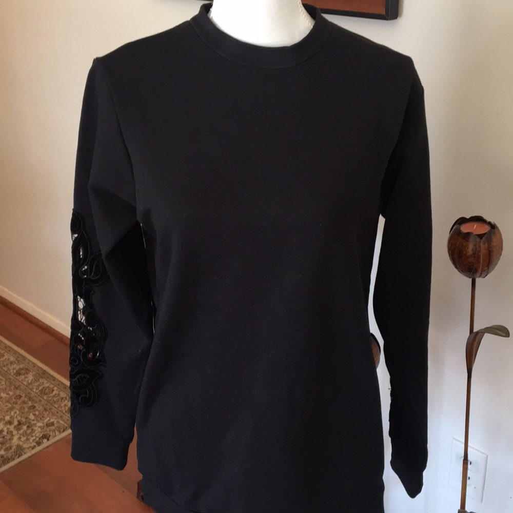 Long sweatshirt